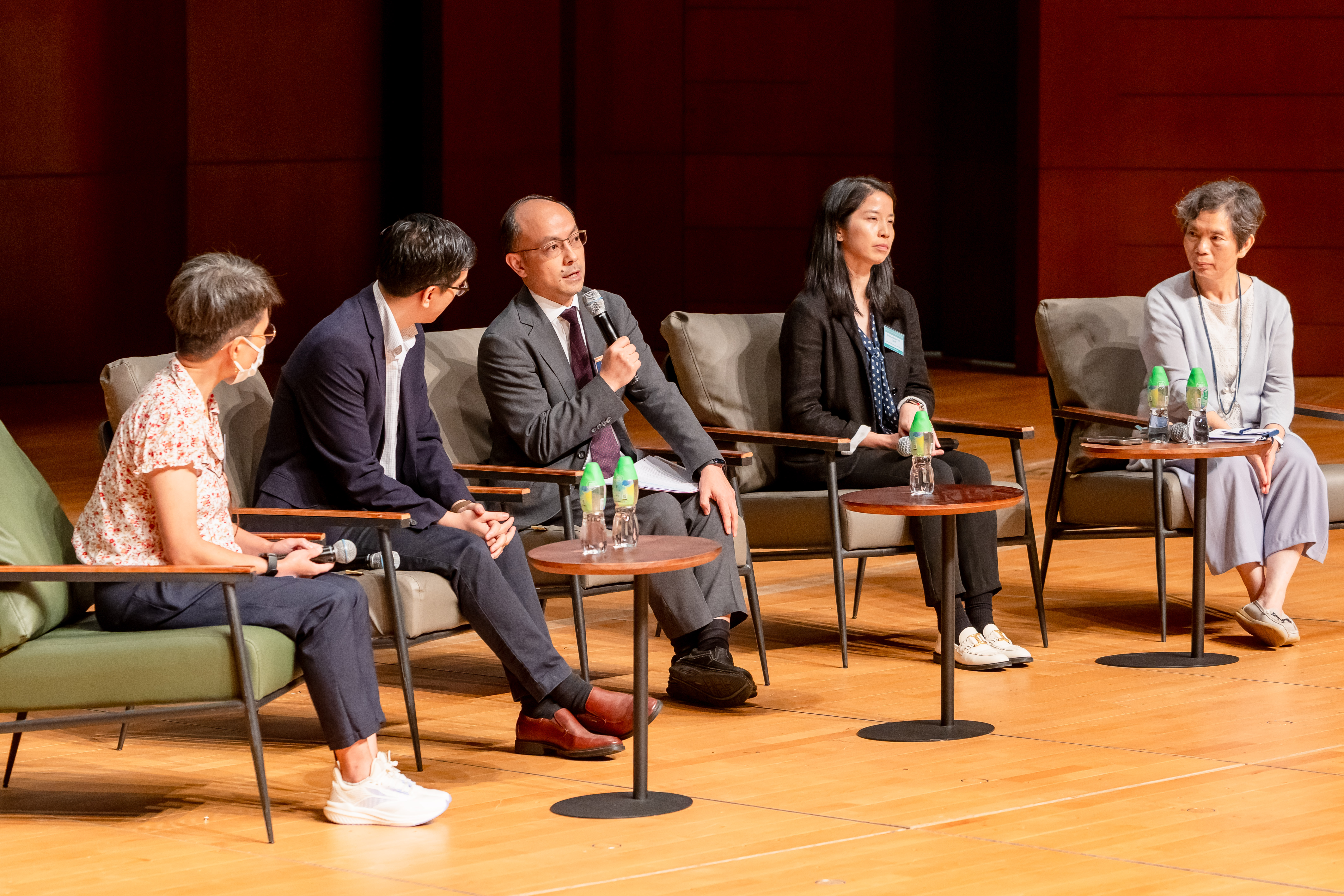 Panellists shared perspectives on fostering the responsible use of AI in research and education.