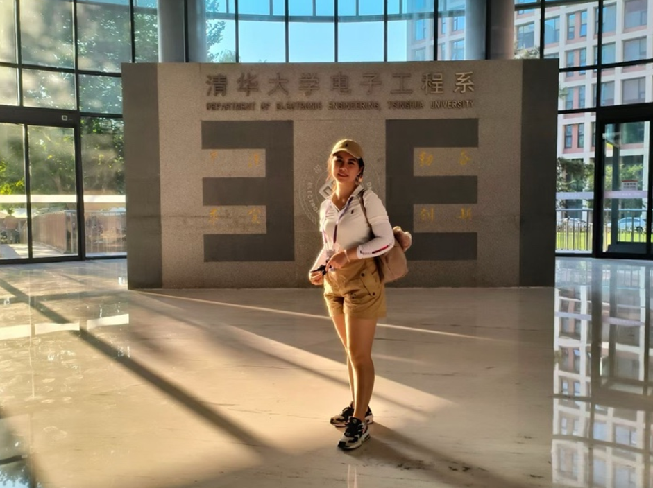 Kathy joining a biomedical engineering exchange at Tsinghua University.