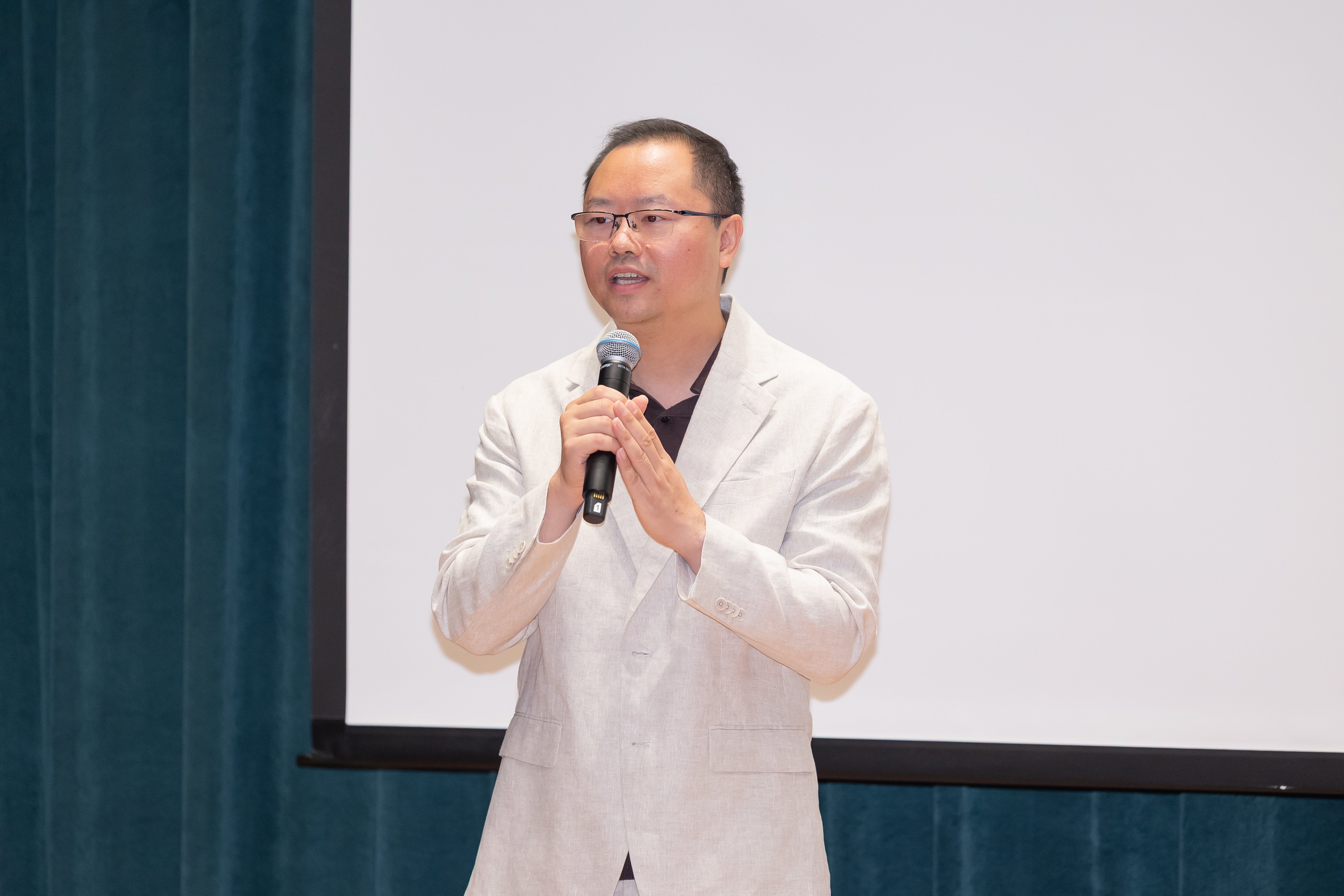 Prof David Li
